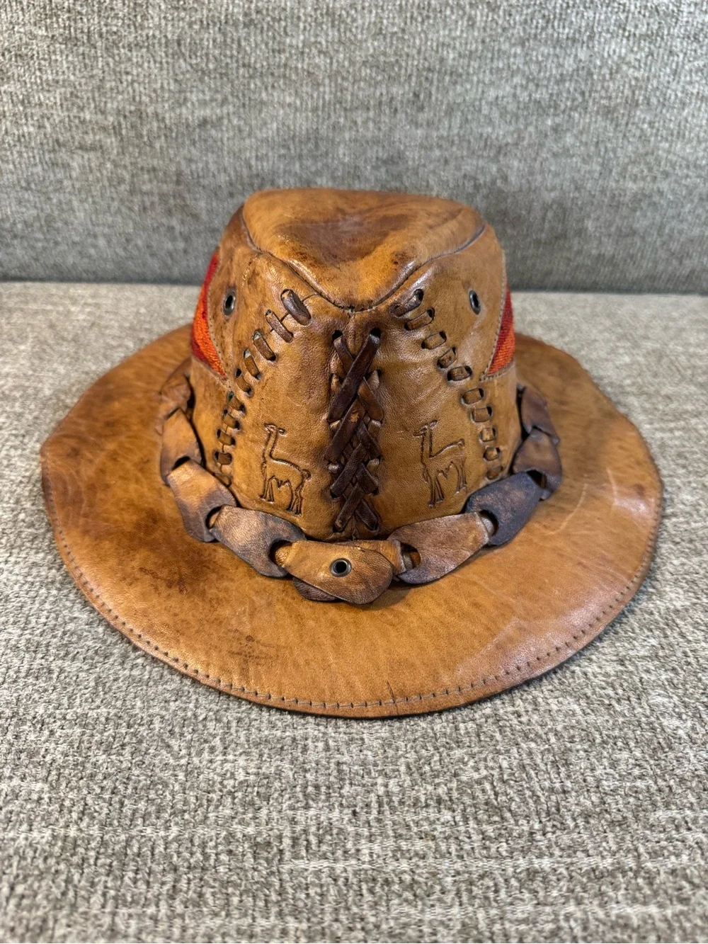 Leather Outback Hat with Red Accent - Size Medium/Large - Picture 2 of 9